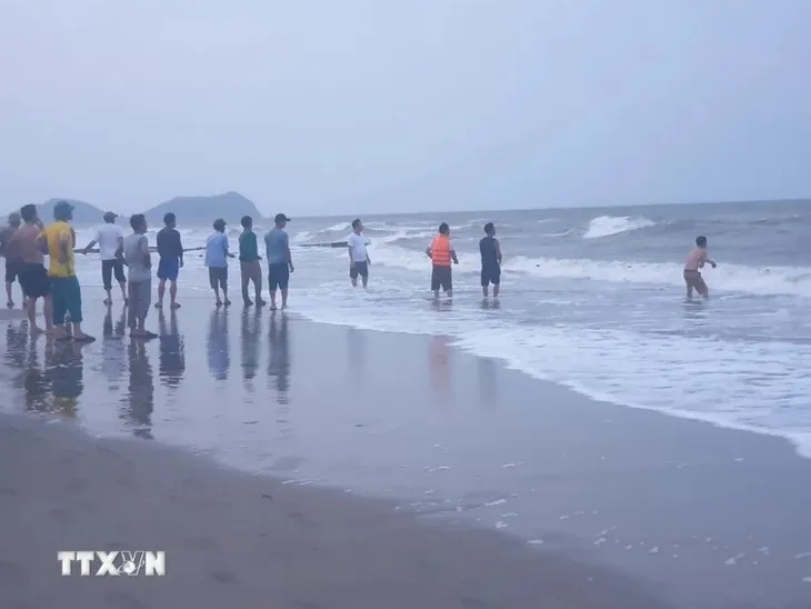 Vụ hai trẻ đuối nước tại Hà Tĩnh: Tìm thấy thi thể còn lại - Ảnh 1. Vụ hai trẻ đuối nước tại Hà Tĩnh: Tìm thấy thi thể còn lại - Ảnh 1.