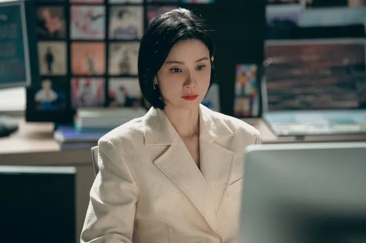 Lee Bo Young chia sẻ về vai diễn trong “Nữ hoàng quảng cáo” - Ảnh 1. Lee Bo Young chia sẻ về vai diễn trong “Nữ hoàng quảng cáo” - Ảnh 1.