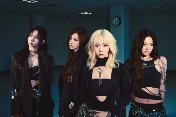 Chảo lửa tháng 5 của Kpop - Ảnh 2.
