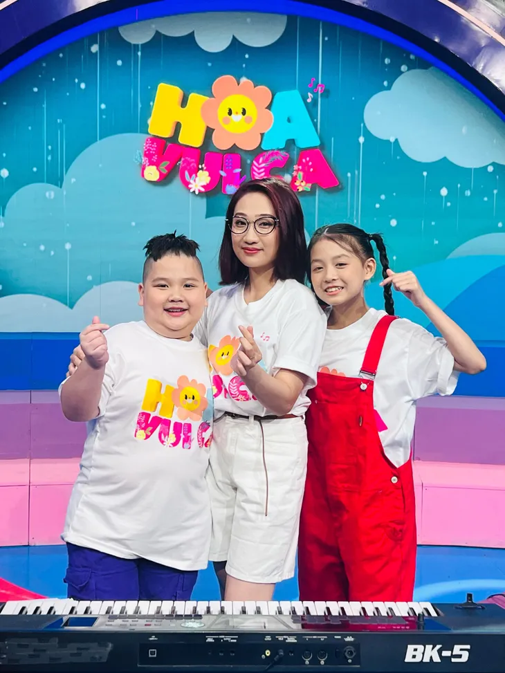 Những hình ảnh đầu tiên của Hoa vui ca - Ảnh 1. Những hình ảnh đầu tiên của Hoa vui ca - Ảnh 1.