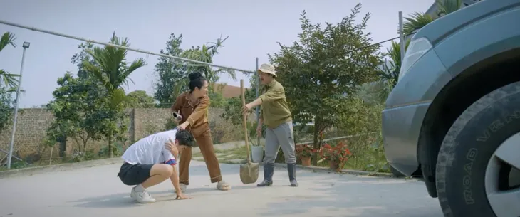 Những nẻo đường gần xa - Tập 1: Bảo báo thủ lén lấy tiền của mẹ, Dũng không muốn trở về quê - Ảnh 4.