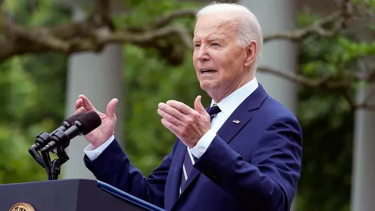 Bầu cử Mỹ: Ông Trump dẫn trước Tổng thống Biden tại các bang chiến địa quan trọng - Ảnh 1. Bầu cử Mỹ: Ông Trump dẫn trước Tổng thống Biden tại các bang chiến địa quan trọng - Ảnh 1.