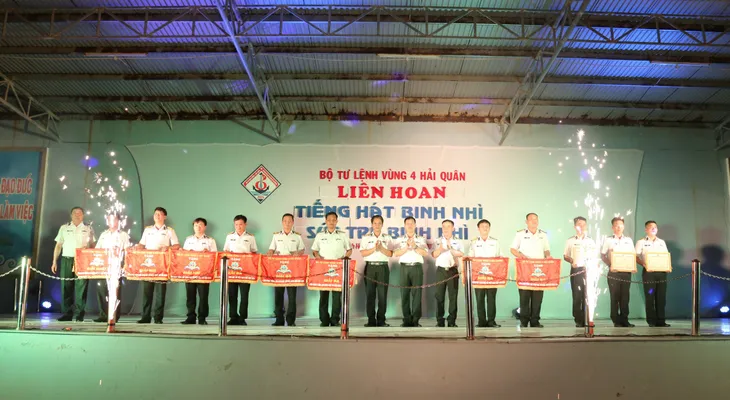 Sôi nổi Liên hoan văn nghệ “Sức trẻ Binh nhì” năm 2024 - Ảnh 3. Sôi nổi Liên hoan văn nghệ “Sức trẻ Binh nhì” năm 2024 - Ảnh 3.