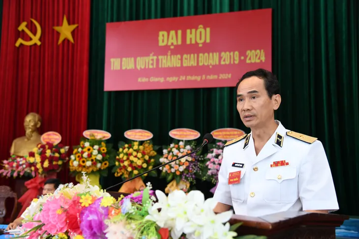 Vùng 5 Hải quân . Hoàn thành xuất sắc phong trào thi đua Quyết thắng giai đoạn 2019-2024 - Ảnh 2. Vùng 5 Hải quân . Hoàn thành xuất sắc phong trào thi đua Quyết thắng giai đoạn 2019-2024 - Ảnh 2.