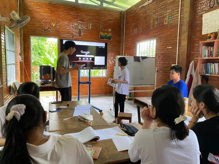 Lớp học Núi Tượng: Trao quyền để chắp cánh ước mơ cho trẻ em nông thôn - Ảnh 3. Lớp học Núi Tượng: Trao quyền để chắp cánh ước mơ cho trẻ em nông thôn - Ảnh 3.