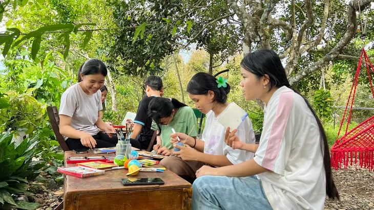 Lớp học Núi Tượng: Trao quyền để chắp cánh ước mơ cho trẻ em nông thôn - Ảnh 6. Lớp học Núi Tượng: Trao quyền để chắp cánh ước mơ cho trẻ em nông thôn - Ảnh 6.