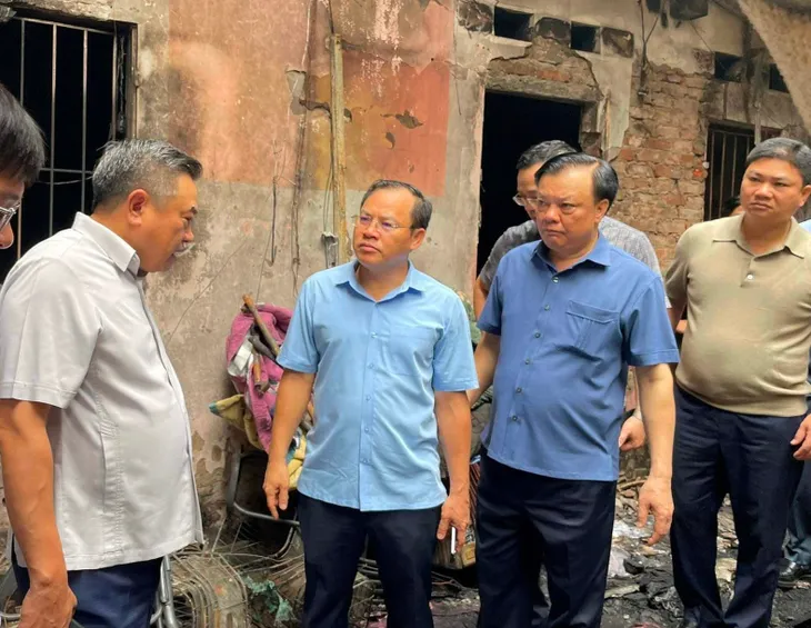 Vụ cháy ở Trung Kính: Bí thư, Chủ tịch Hà Nội chỉ đạo điều tra, xử lý nghiêm sai phạm - Ảnh 1. Vụ cháy ở Trung Kính: Bí thư, Chủ tịch Hà Nội chỉ đạo điều tra, xử lý nghiêm sai phạm - Ảnh 1.