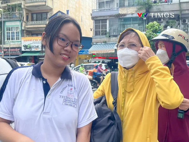 Thí sinh than khó với đề toán lớp 10 Phổ thông Năng khiếu TP Hồ Chí Minh - Ảnh 5. Thí sinh than khó với đề toán lớp 10 Phổ thông Năng khiếu TP Hồ Chí Minh - Ảnh 5.