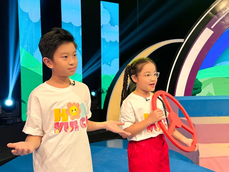 Các tài năng nhí hào hứng cùng Hoa vui ca - Ảnh 7. Các tài năng nhí hào hứng cùng Hoa vui ca - Ảnh 7.
