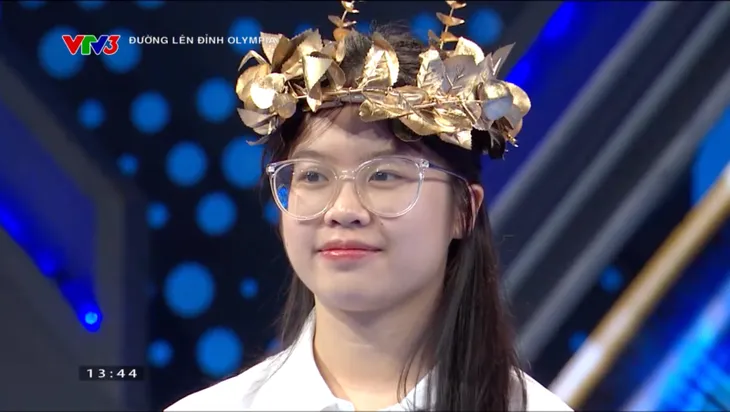 Đường lên đỉnh Olympia 2024: Nữ sinh Hà Nội suýt tuột mất vòng nguyệt quế - Ảnh 9. Đường lên đỉnh Olympia 2024: Nữ sinh Hà Nội suýt tuột mất vòng nguyệt quế - Ảnh 9.