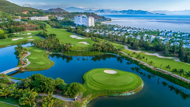 Nha Trang nằm trong Top 8 bãi biển tuyệt vời nhất Thế giới cho người nghỉ hưu - Ảnh 2. Nha Trang nằm trong Top 8 bãi biển tuyệt vời nhất Thế giới cho người nghỉ hưu - Ảnh 2.