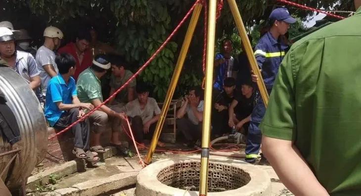 Anh nhảy xuống giếng cứu em, cả hai cùng tử vong do ngạt khí - Ảnh 1. Anh nhảy xuống giếng cứu em, cả hai cùng tử vong do ngạt khí - Ảnh 1.