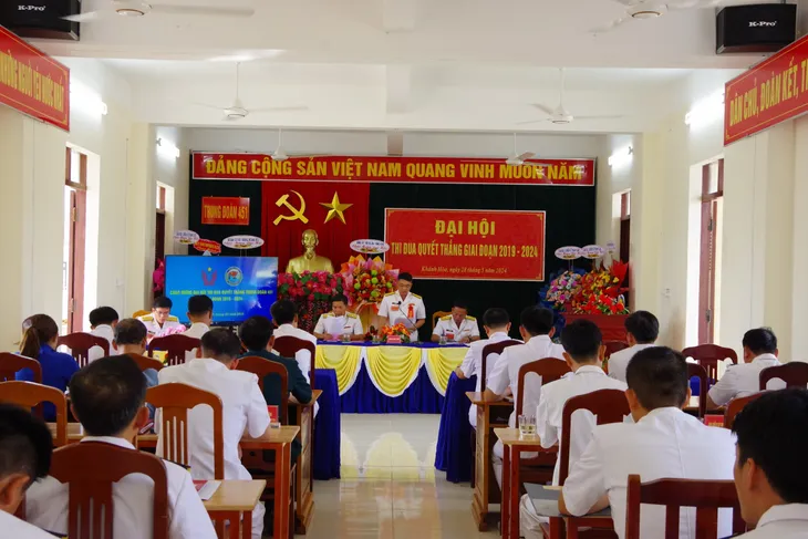 Hải quân tuyên dương điển hình tiên tiến trong phong trào Thi đua Quyết thắng - Ảnh 5. Hải quân tuyên dương điển hình tiên tiến trong phong trào Thi đua Quyết thắng - Ảnh 5.