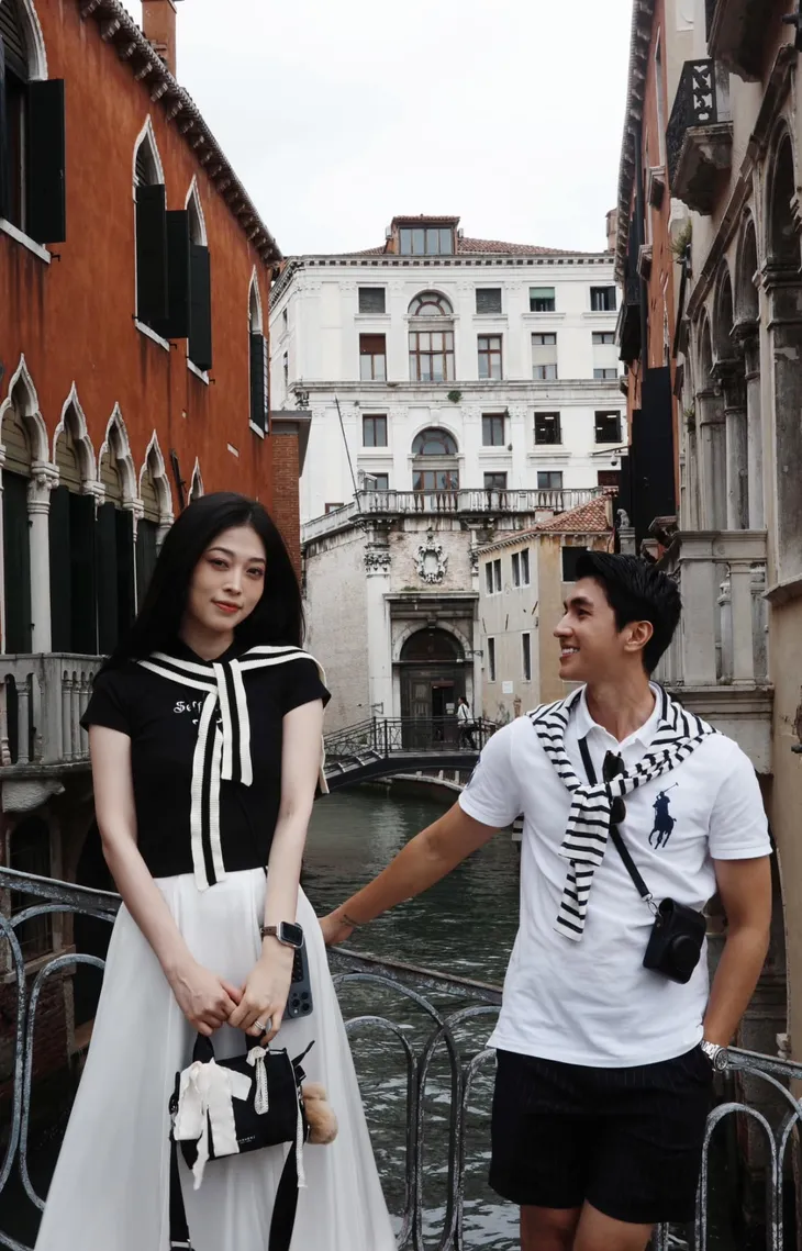 Xuân Bắc dự lễ trưởng thành của con trai - Ảnh 9. Xuân Bắc dự lễ trưởng thành của con trai - Ảnh 9.