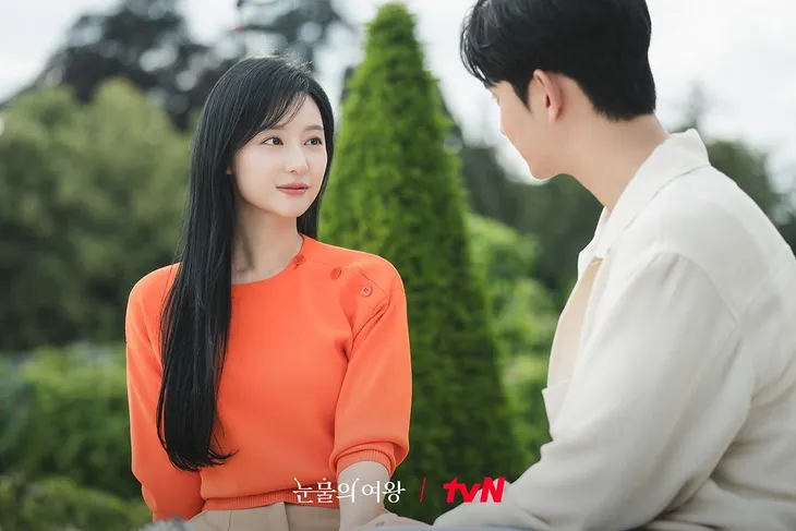 Loạt ảnh ngọt ngào kỷ niệm ngày cưới của cặp đôi Nữ hoàng nước mắt - Ảnh 2. Loạt ảnh ngọt ngào kỷ niệm ngày cưới của cặp đôi Nữ hoàng nước mắt - Ảnh 2.