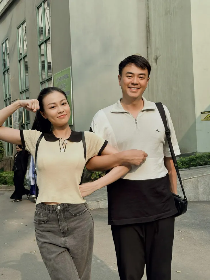 Ngắm vẻ mong manh ngoài đời của “bạn gái” Trí - Người một nhà - Ảnh 6. Ngắm vẻ mong manh ngoài đời của “bạn gái” Trí - Người một nhà - Ảnh 6.