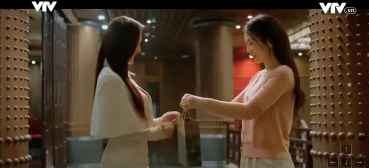 Lỡ hẹn với ngày xanh - Tập 33: Duyên không được sinh ra ở trạm xá Cao Sơn? - Ảnh 2. Lỡ hẹn với ngày xanh - Tập 33: Duyên không được sinh ra ở trạm xá Cao Sơn? - Ảnh 2.