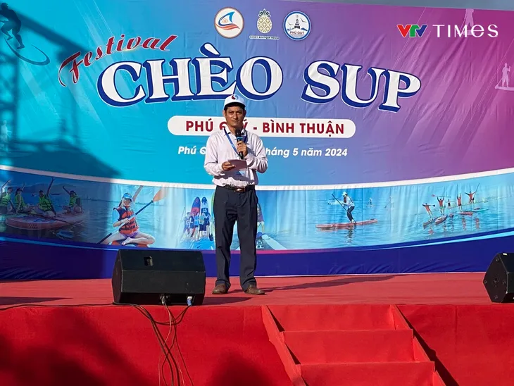 Bình Thuận: Sôi động Festival chèo SUP tại đảo Phú Quý - Ảnh 2. Bình Thuận: Sôi động Festival chèo SUP tại đảo Phú Quý - Ảnh 2.