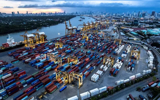 OECD nâng dự báo tăng trưởng toàn cầu năm 2024 lên 3,1% - Ảnh 1. OECD nâng dự báo tăng trưởng toàn cầu năm 2024 lên 3,1% - Ảnh 1.