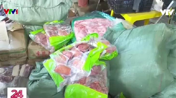 Phát hiện cơ sở cung cấp lườn ngỗng, nầm lợn bẩn cho quán ăn tại Hà Nội - Ảnh 1. Phát hiện cơ sở cung cấp lườn ngỗng, nầm lợn bẩn cho quán ăn tại Hà Nội - Ảnh 1.