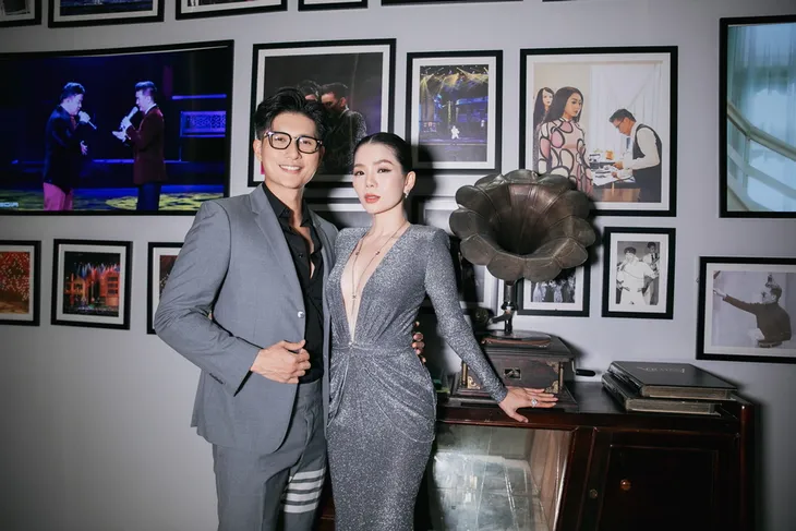 Uyên Linh, Trúc Nhân mang làn gió mới cho bolero trong đêm nhạc xác lập kỷ lục Việt Nam - Ảnh 6. Uyên Linh, Trúc Nhân mang làn gió mới cho bolero trong đêm nhạc xác lập kỷ lục Việt Nam - Ảnh 6.