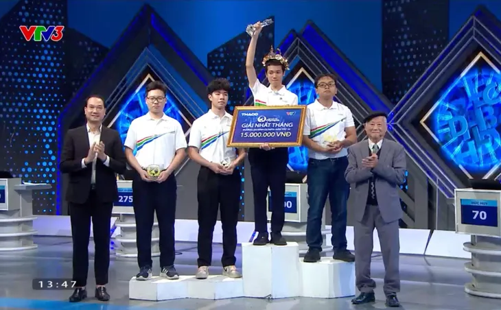 Đường lên đỉnh Olympia 2024: Chàng trai Tây Bắc xuất sắc giành vòng nguyệt quế cuộc thi tháng - Ảnh 4. Đường lên đỉnh Olympia 2024: Chàng trai Tây Bắc xuất sắc giành vòng nguyệt quế cuộc thi tháng - Ảnh 4.