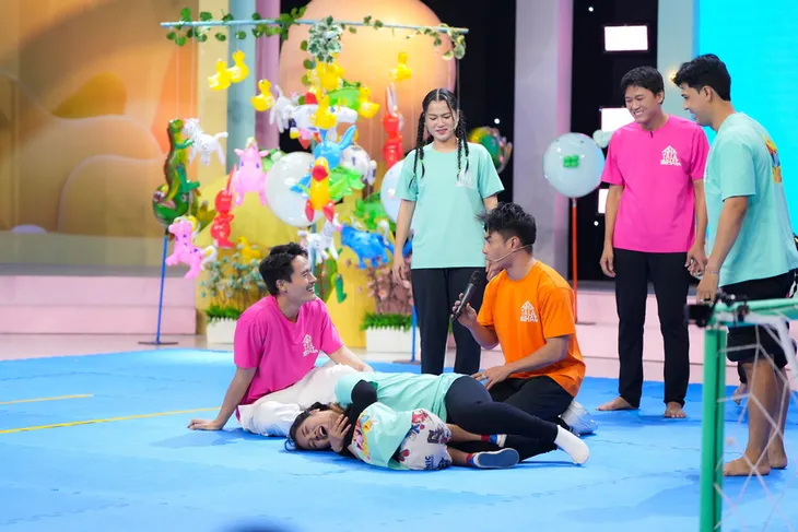 Thắng lớn cùng Lật mặt 7, Quách Ngọc Tuyên lại thua đau khi chơi gameshow - Ảnh 2. Thắng lớn cùng Lật mặt 7, Quách Ngọc Tuyên lại thua đau khi chơi gameshow - Ảnh 2.