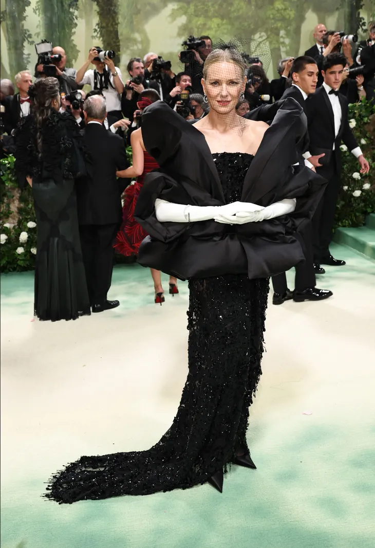 Dàn sao khoe sắc tại khu vườn thời gian Met Gala 2024 - Ảnh 12. Dàn sao khoe sắc tại khu vườn thời gian Met Gala 2024 - Ảnh 12.