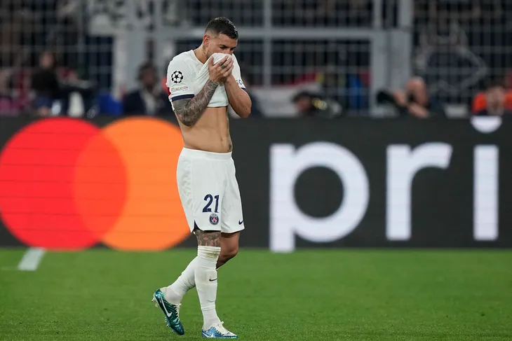 Paris Saint-Germain vắng Hernandez trong trận tiếp đón Dortmund - Ảnh 1. Paris Saint-Germain vắng Hernandez trong trận tiếp đón Dortmund - Ảnh 1.
