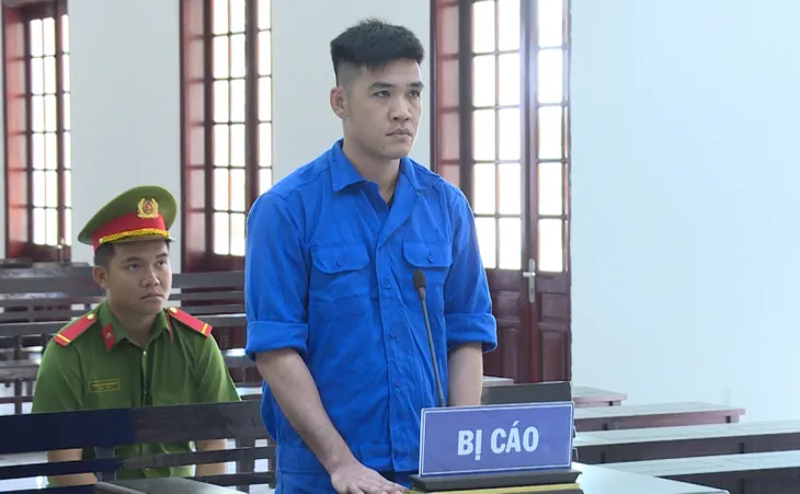 Lĩnh án 5 năm tù vì tội nổ súng dọa nhóm người đòi nợ bạn gái - Ảnh 1. Lĩnh án 5 năm tù vì tội nổ súng dọa nhóm người đòi nợ bạn gái - Ảnh 1.