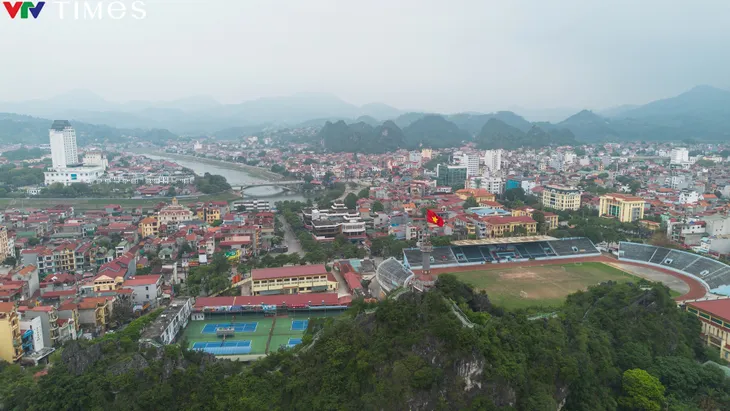Nhộn nhịp hoạt động xuất nhập khẩu vùng biên mậu - Ảnh 1. Nhộn nhịp hoạt động xuất nhập khẩu vùng biên mậu - Ảnh 1.