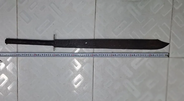 Bắt giữ hai thiếu niên thực hiện 3 vụ cướp táo tợn trong cùng một ngày - Ảnh 2. Bắt giữ hai thiếu niên thực hiện 3 vụ cướp táo tợn trong cùng một ngày - Ảnh 2.