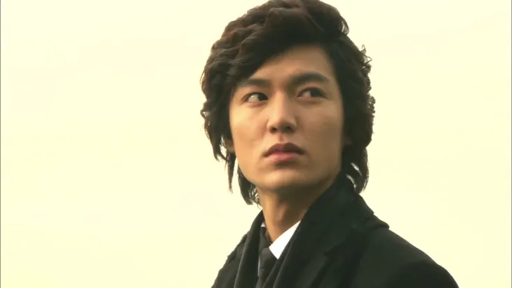Lý do Lee Min Ho là diễn viên Hàn Quốc được yêu thích nhất 11 năm liên tiếp - Ảnh 1. Lý do Lee Min Ho là diễn viên Hàn Quốc được yêu thích nhất 11 năm liên tiếp - Ảnh 1.