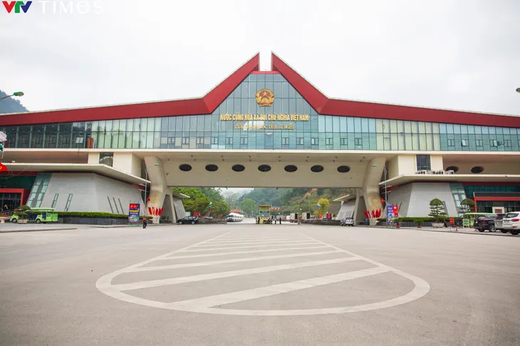 Nhộn nhịp hoạt động xuất nhập khẩu vùng biên mậu - Ảnh 2. Nhộn nhịp hoạt động xuất nhập khẩu vùng biên mậu - Ảnh 2.