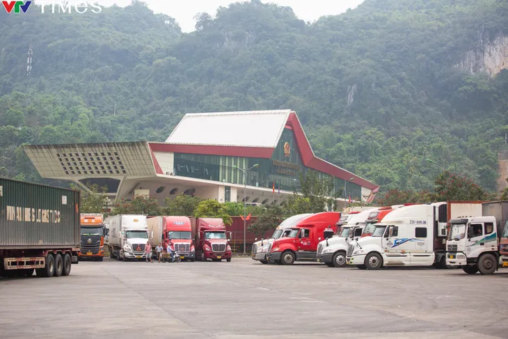 Nhộn nhịp hoạt động xuất nhập khẩu vùng biên mậu - Ảnh 9. Nhộn nhịp hoạt động xuất nhập khẩu vùng biên mậu - Ảnh 9.
