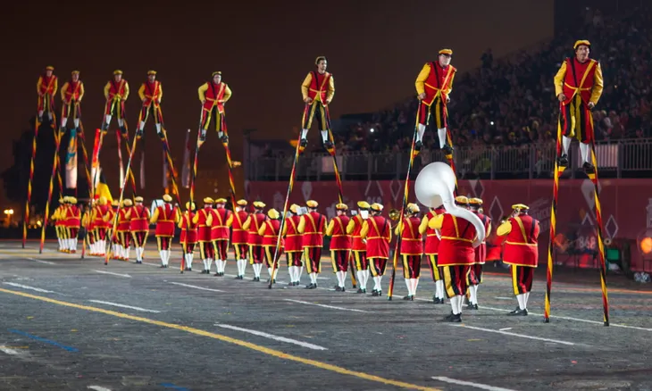 Festival Huế 2024 với chủ đề: “Di sản văn hóa với hội nhập và phát triển” - Ảnh 4. Festival Huế 2024 với chủ đề: “Di sản văn hóa với hội nhập và phát triển” - Ảnh 4.