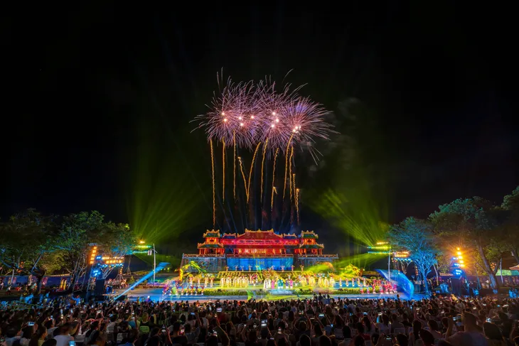 Festival Huế 2024 với chủ đề: “Di sản văn hóa với hội nhập và phát triển” - Ảnh 2. Festival Huế 2024 với chủ đề: “Di sản văn hóa với hội nhập và phát triển” - Ảnh 2.