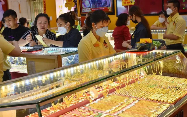TP Hồ Chí Minh siết hóa đơn mua bán vàng - Ảnh 1. TP Hồ Chí Minh siết hóa đơn mua bán vàng - Ảnh 1.