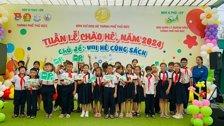 TP Thủ Đức khai mạc Tuần lễ chào hè 2024 - Ảnh 1. TP Thủ Đức khai mạc Tuần lễ chào hè 2024 - Ảnh 1.