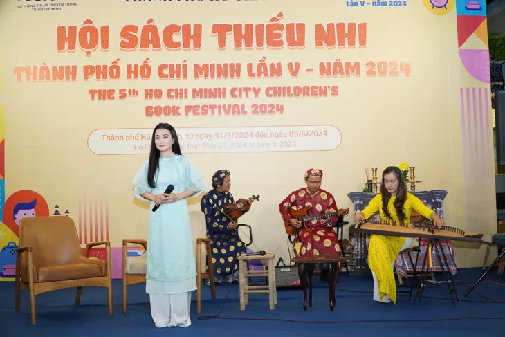 Ứng dụng nghệ thuật sân khấu vào cuộc sống để hiểu và yêu - Ảnh 2. Ứng dụng nghệ thuật sân khấu vào cuộc sống để hiểu và yêu - Ảnh 2.