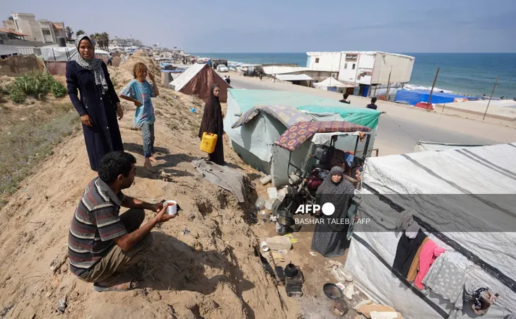 Hơn 1 triệu người buộc phải sơ tán khỏi thành phố Rafah ở Gaza - Ảnh 1. Hơn 1 triệu người buộc phải sơ tán khỏi thành phố Rafah ở Gaza - Ảnh 1.