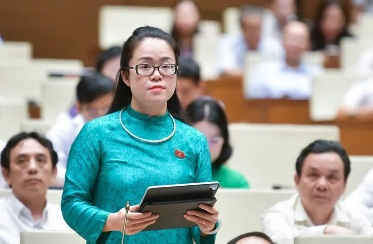 Đại biểu Quốc hội chất vấn về các phiên livestream bán hàng trăm tỷ - Ảnh 1. Đại biểu Quốc hội chất vấn về các phiên livestream bán hàng trăm tỷ - Ảnh 1.