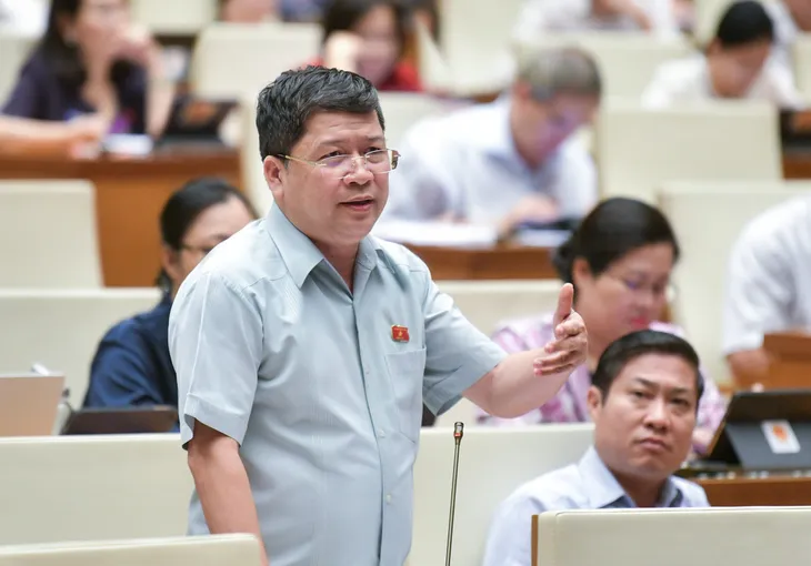 Đại biểu Quốc hội chất vấn về các phiên livestream bán hàng trăm tỷ - Ảnh 3. Đại biểu Quốc hội chất vấn về các phiên livestream bán hàng trăm tỷ - Ảnh 3.