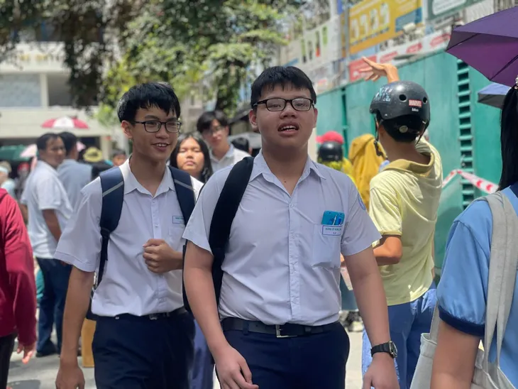 Trường Phổ thông Năng khiếu TP Hồ Chí Minh công bố đáp án và dự kiến thời gian thông báo điểm chuẩn - Ảnh 1. Trường Phổ thông Năng khiếu TP Hồ Chí Minh công bố đáp án và dự kiến thời gian thông báo điểm chuẩn - Ảnh 1.