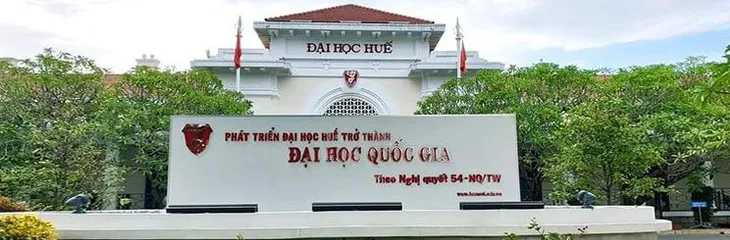 Việt Nam có các trường Đại học tăng bậc trong Bảng xếp hạng các đại học trên thế giới năm 2025 - Ảnh 1. Việt Nam có các trường Đại học tăng bậc trong Bảng xếp hạng các đại học trên thế giới năm 2025 - Ảnh 1.