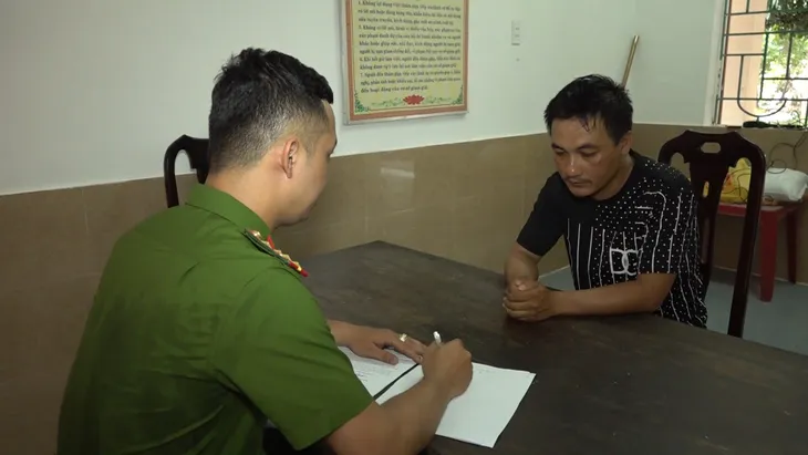 Nghệ An: Phá chuyên án lừa bán tượng cổ hình Thánh Giuse, chiếm đoạt 2 tỷ đồng - Ảnh 1.