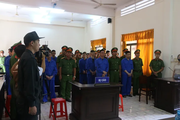 Kiên Giang: Xét xử phúc thẩm vụ nổ súng tại Phú Quốc làm 8 người thương vong - Ảnh 1. Kiên Giang: Xét xử phúc thẩm vụ nổ súng tại Phú Quốc làm 8 người thương vong - Ảnh 1.