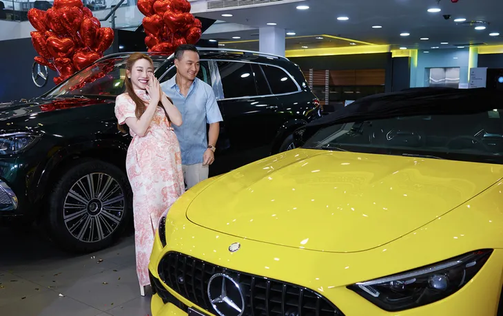 Huỳnh Anh tung ảnh cưới, Chi Bảo tặng vợ trẻ xế sang - Ảnh 3. Huỳnh Anh tung ảnh cưới, Chi Bảo tặng vợ trẻ xế sang - Ảnh 3.