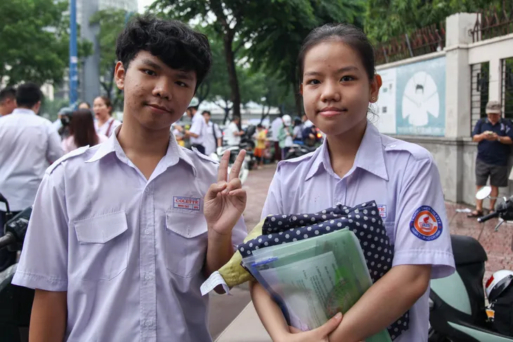 Thí sinh hoàn thành bài thi môn chuyên lớp 10 TP Hồ Chí Minh - Ảnh 3. Thí sinh hoàn thành bài thi môn chuyên lớp 10 TP Hồ Chí Minh - Ảnh 3.