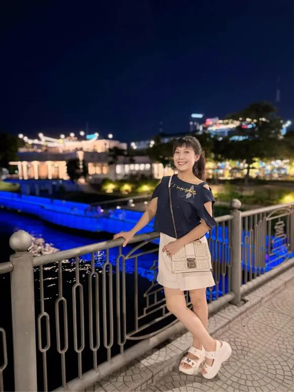 Huỳnh Anh tung ảnh cưới, Chi Bảo tặng vợ trẻ xế sang - Ảnh 7. Huỳnh Anh tung ảnh cưới, Chi Bảo tặng vợ trẻ xế sang - Ảnh 7.